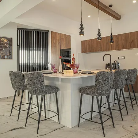 Villa Lofos Luxury *