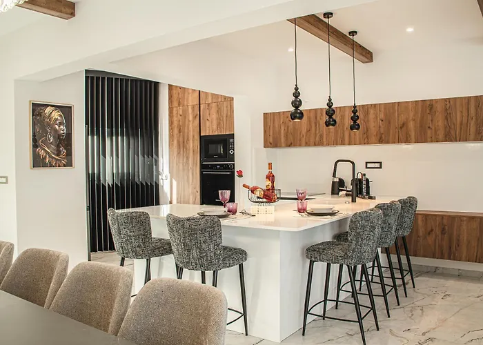 Lofos Luxury Kalithies