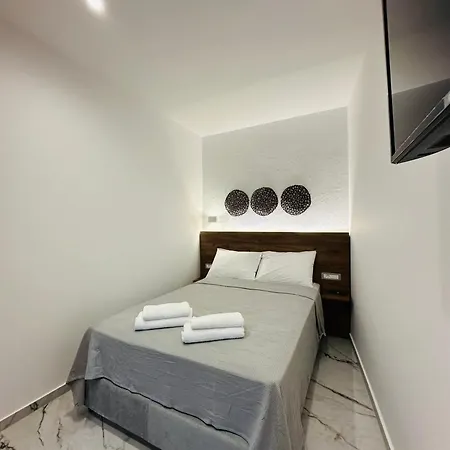 Lofos Luxury * Kalithies