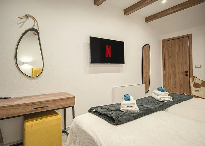 Lofos Luxury Kalithiész