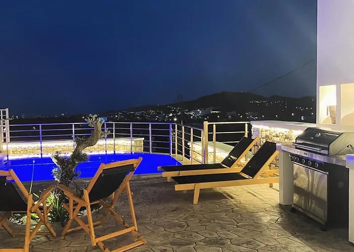 Lofos Luxury Vila Kalithies