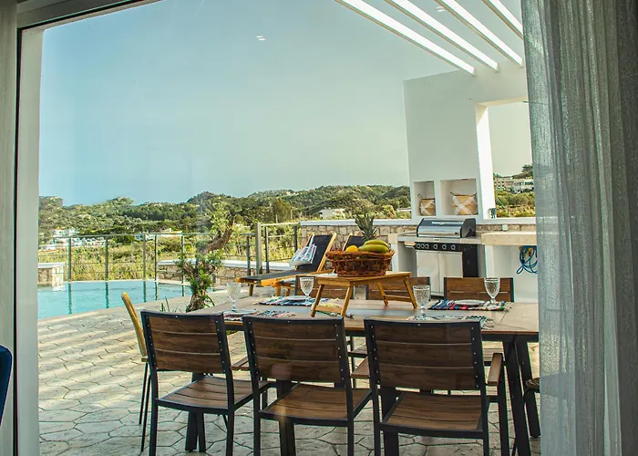 Lofos Luxury וילה